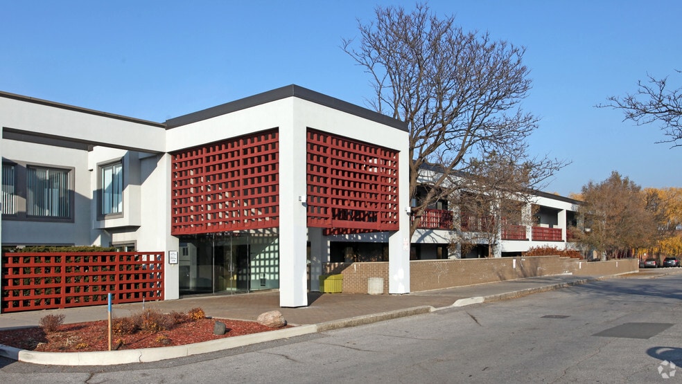 7181 Woodbine Ave, Markham, ON à louer - Photo du bâtiment - Image 3 de 5