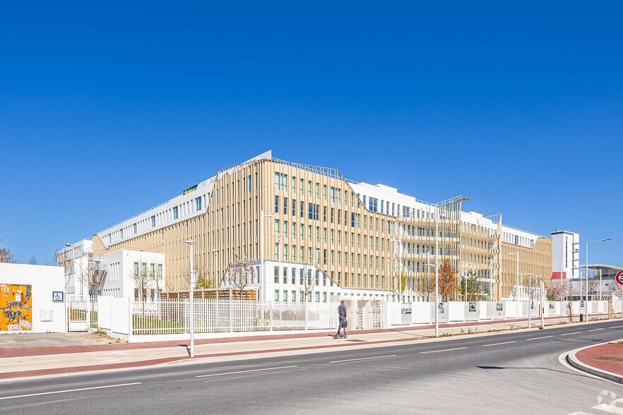 Bureau dans Nanterre à louer - Photo principale - Image 1 de 6