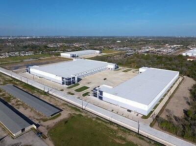 7560 S Sam Houston Pky E, Houston, TX à louer - Photo du bâtiment - Image 2 de 7