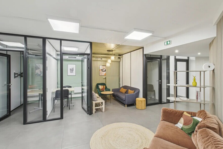 27 Rue De Citeaux, Paris à vendre - Photo du bâtiment - Image 3 de 14