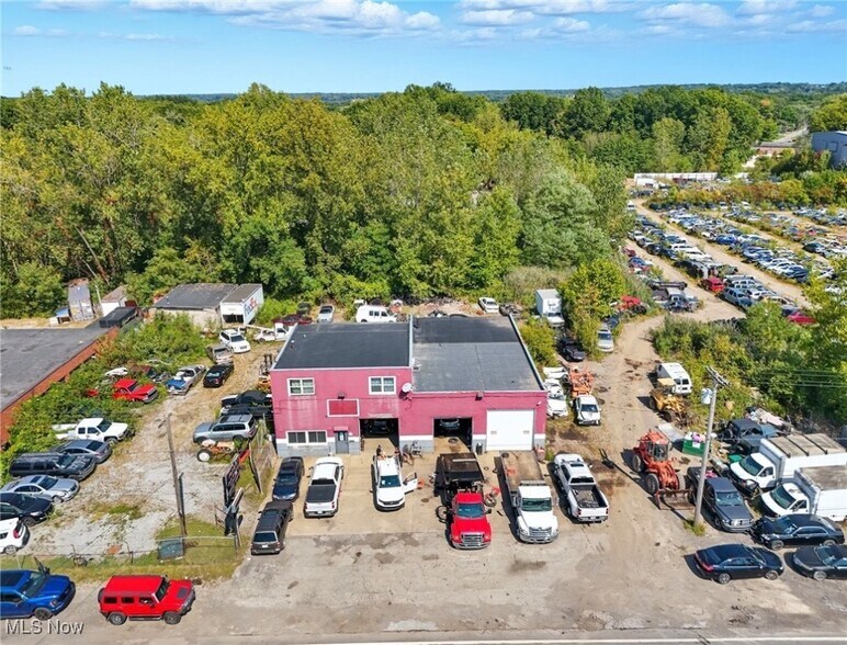 1775 Main St, Niles, OH à vendre - Photo du bâtiment - Image 2 de 31