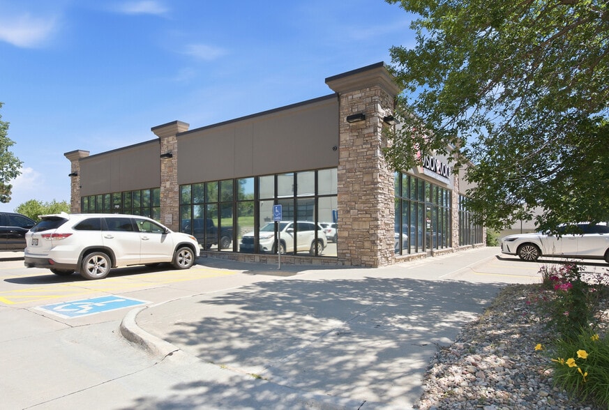 17670 Welch Plz, Omaha, NE à louer - Photo du bâtiment - Image 2 de 12