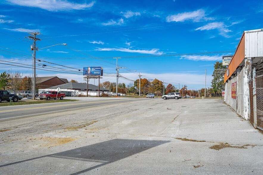 1470 S Jefferson Ave, Cookeville, TN à vendre - Photo du bâtiment - Image 3 de 41