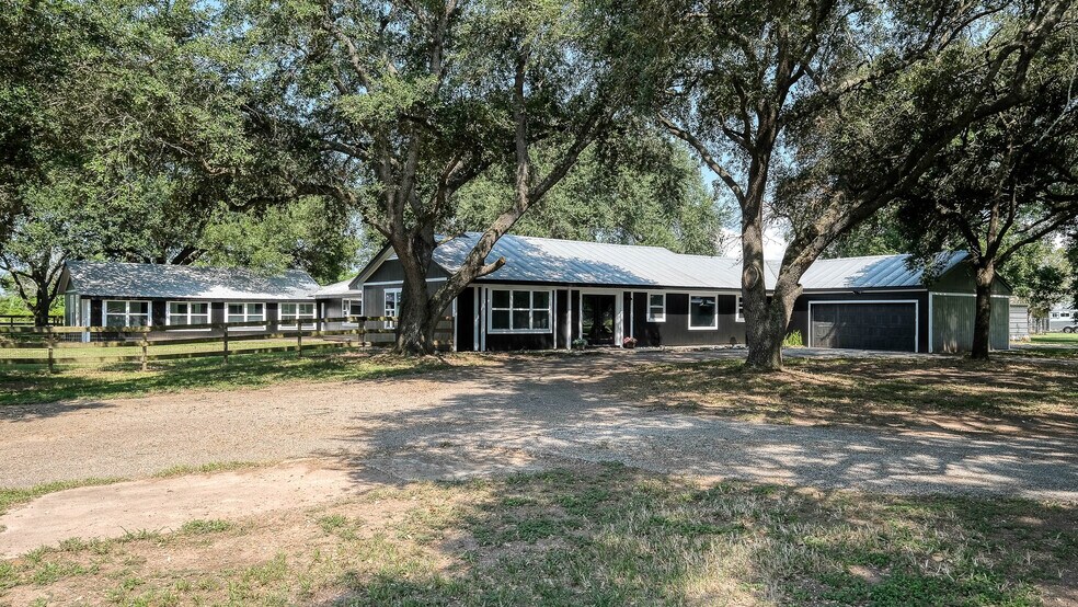 20515 Kickapoo Rd, Waller, TX à vendre - Photo du bâtiment - Image 3 de 27