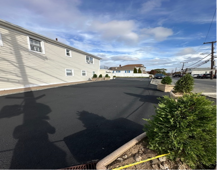 829 Midland Ave, Yonkers, NY for sale - Building Photo - Image 2 of 13