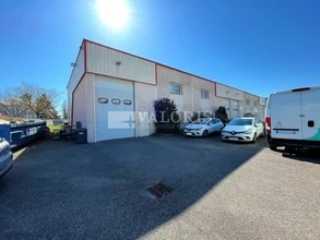 Flex dans Chassieu à louer Photo du bâtiment- Image 2 de 6