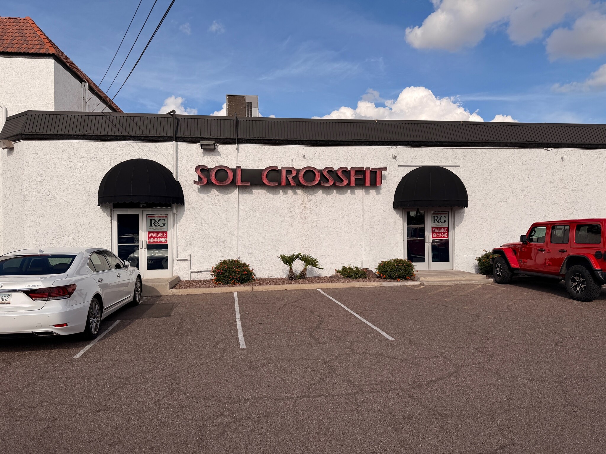 3601-3719 E Indian School Rd, Phoenix, AZ à louer Photo du bâtiment- Image 1 de 10