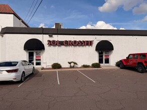 3601-3719 E Indian School Rd, Phoenix, AZ à louer Photo du bâtiment- Image 1 de 10