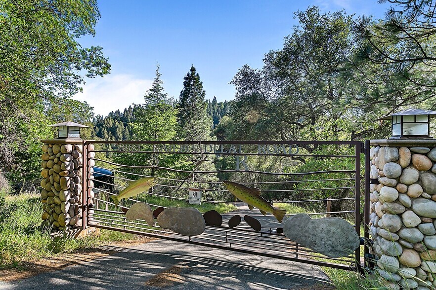 2883 N Railroad Flat Rd, Wilseyville, CA à vendre - Photo du bâtiment - Image 1 de 45