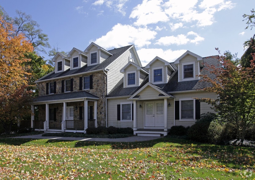 408 Main St, Chester, NJ for lease - Primary Photo - Image 1 of 8