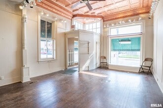 233 5th St, Lacon, IL for lease Interior Photo- Image 2 of 6