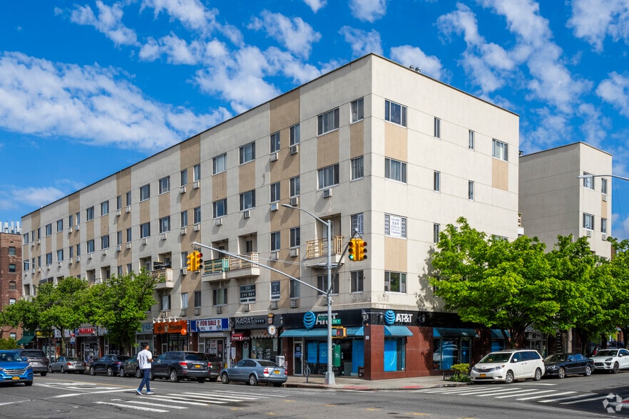 150-15 Northern Blvd, Flushing, NY for sale - Primary Photo - Image 1 of 8