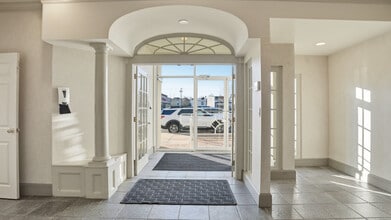 325 W Park Ave, Long Beach, NY for lease Interior Photo- Image 2 of 8