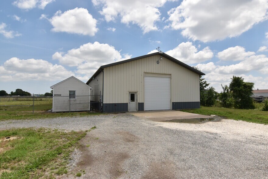 20643 Sussex Hwy, Seaford, DE à louer - Photo du bâtiment - Image 2 de 23