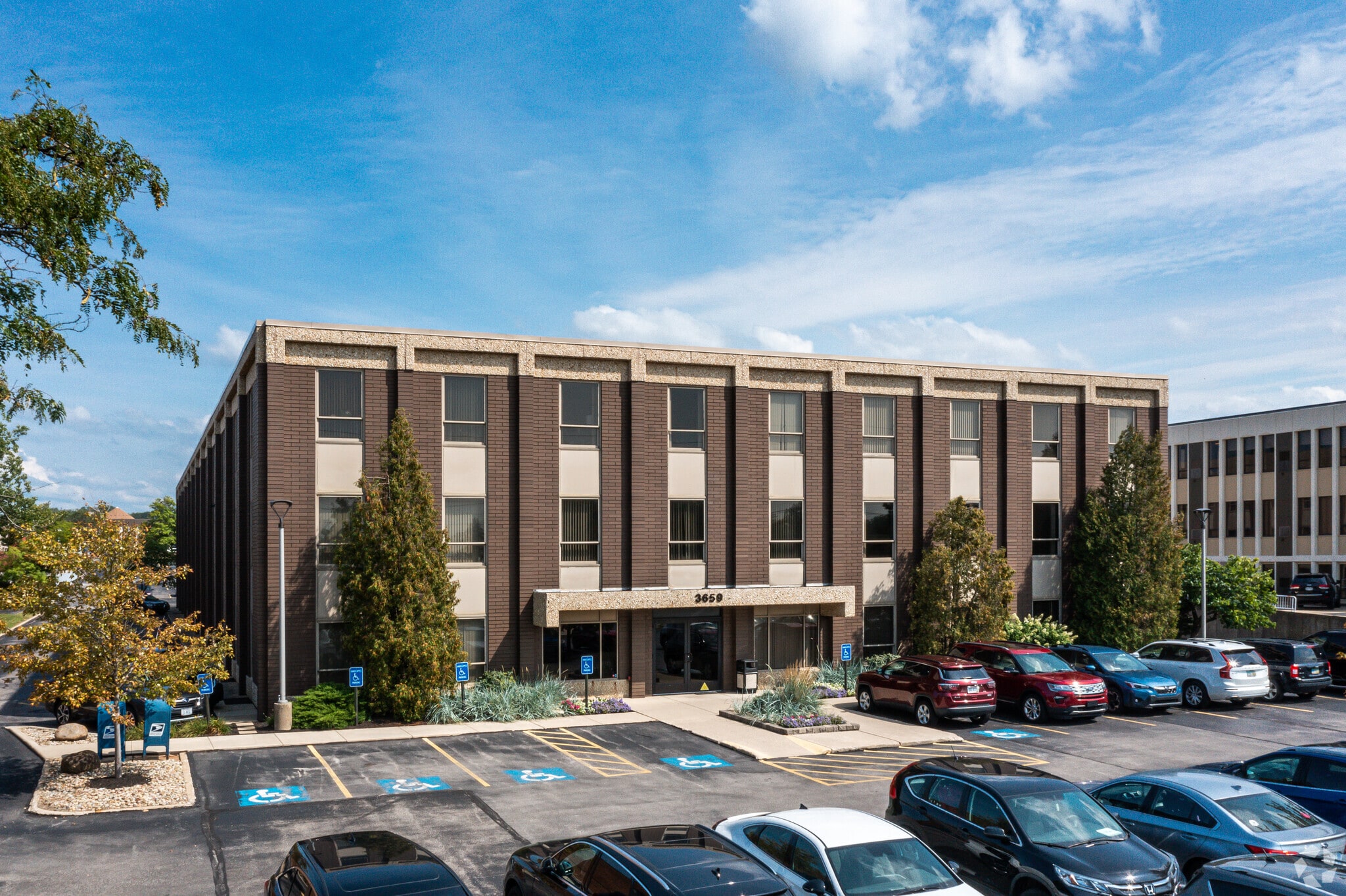 3659 Green Rd, Beachwood, OH for lease Primary Photo- Image 1 of 20