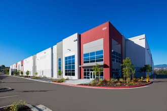 550 Piercy Rd, San Jose, CA à louer Photo du bâtiment- Image 1 de 12