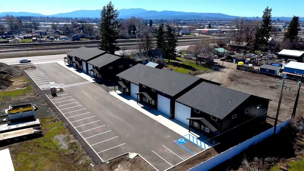 10903 E Trent Ave, Spokane Valley, WA à vendre - Vidéo sur l’inscription commerciale - Image 2 de 27