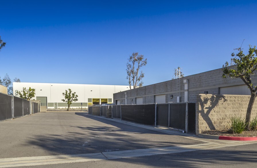 9375 Archibald Ave, Rancho Cucamonga, CA à louer - Photo du bâtiment - Image 2 de 43