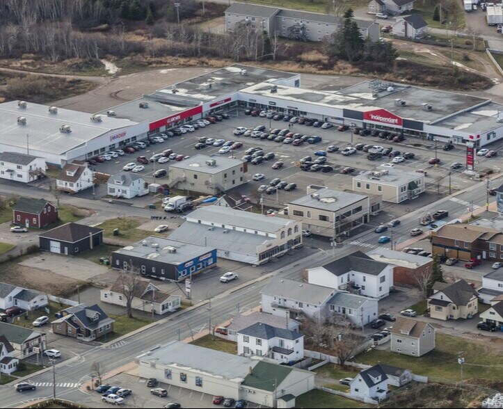 229 Bd J. D. Gauthier, Shippagan, NB à louer - Photo du bâtiment - Image 2 de 7