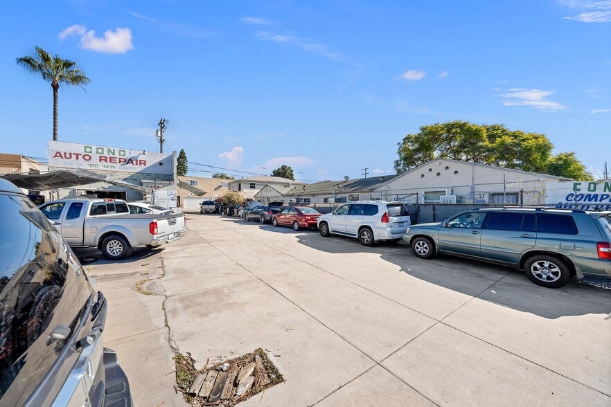 4335 Euclid Ave, San Diego, CA à vendre - Photo du bâtiment - Image 3 de 33