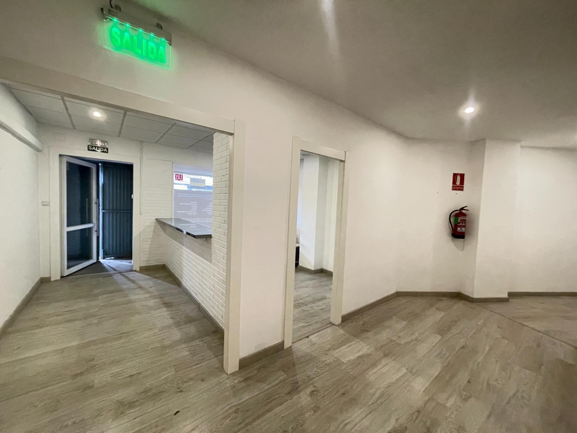 Vía Universitas, 52, Zaragoza, Zaragoza for sale Interior Photo- Image 1 of 23