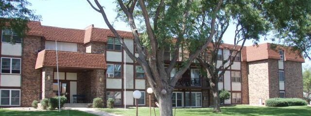 Plus de détails pour 600 Burton Ln, Fairmont, MN - Multi-résidentiel à vendre