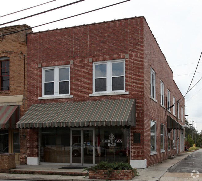 111 N Main St, Four Oaks, NC à louer - Photo du bâtiment - Image 3 de 5