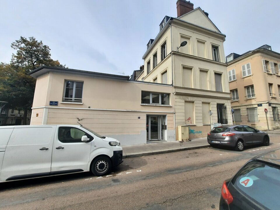 Office in Rouen for sale Building Photo- Image 1 of 13