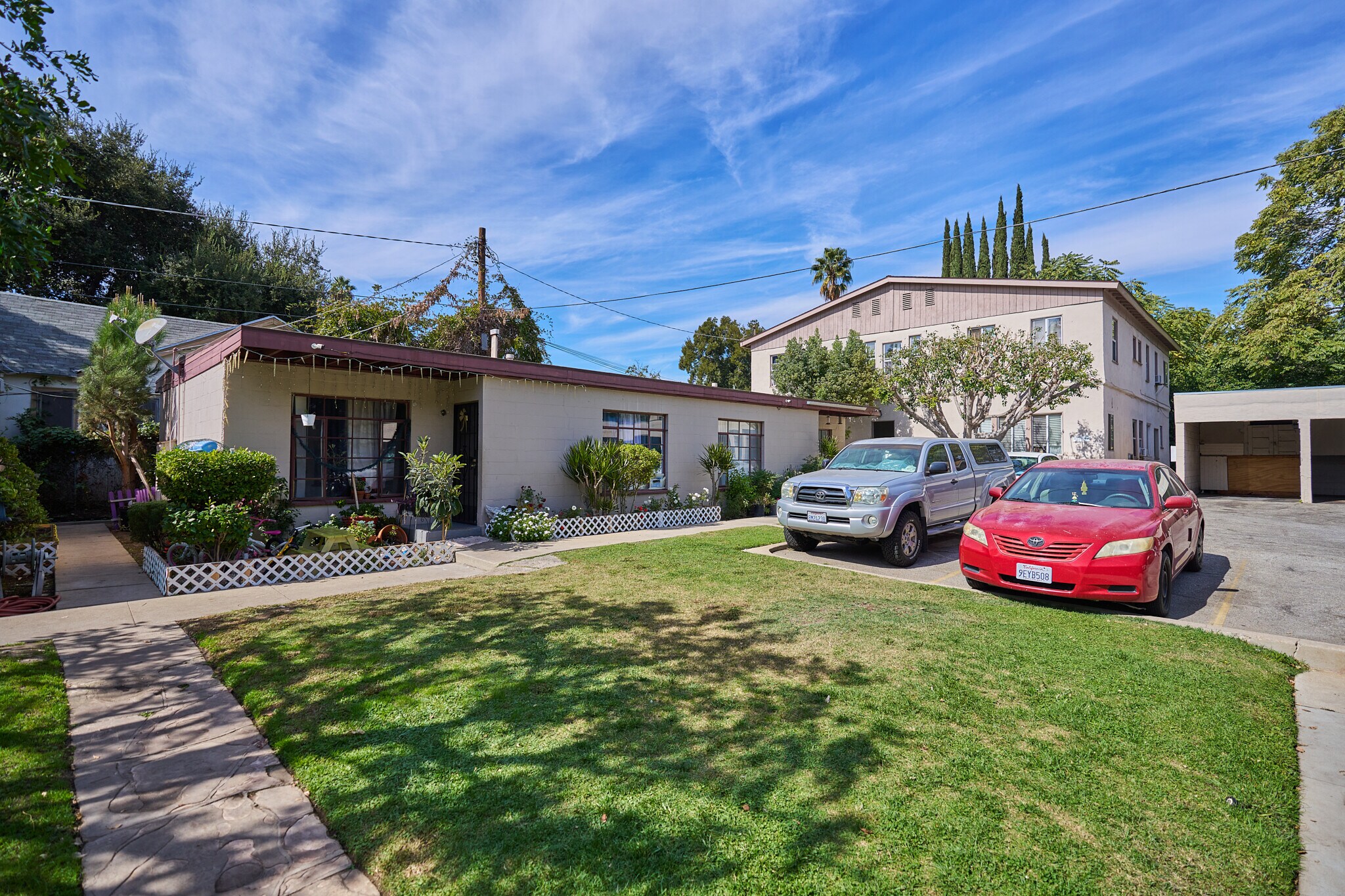 485 E Washington Blvd, Pasadena, CA à vendre Photo du bâtiment- Image 1 de 18