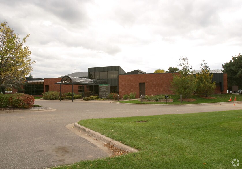 1701 W Curve Crest Blvd, Stillwater, MN à louer - Photo du bâtiment - Image 2 de 19