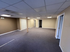 694 Main St, Holden, MA à louer Photo intérieure- Image 2 de 10