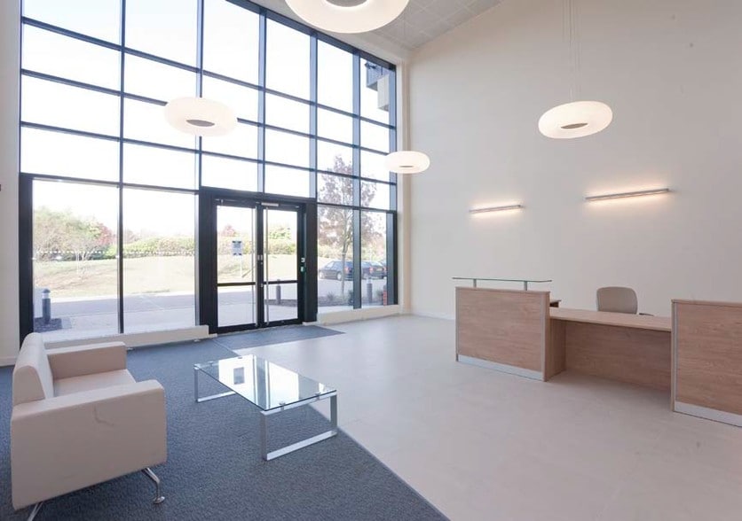 Westacott Way, Maidenhead for lease - Other - Image 3 of 4