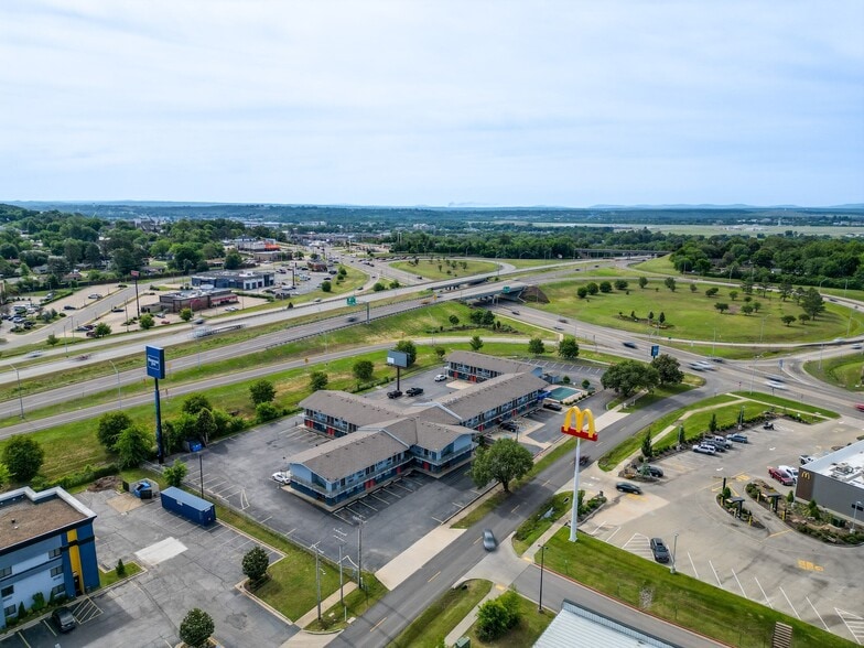 6001 Rogers Ave, Fort Smith, AR for sale - Building Photo - Image 3 of 12