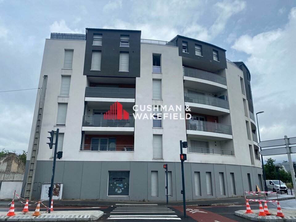 Office in Toulouse for sale Building Photo- Image 1 of 13
