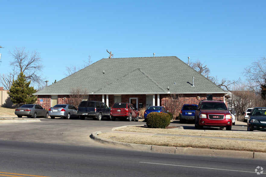 2825 NW 23rd St, Oklahoma City, OK for sale - Primary Photo - Image 1 of 1