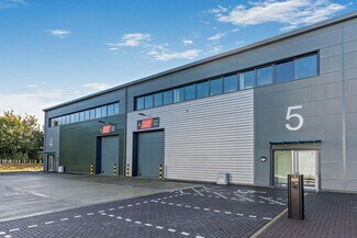 Plus de détails pour 41 College Rd, Aylesbury - Commerce de détail, Industriel à louer