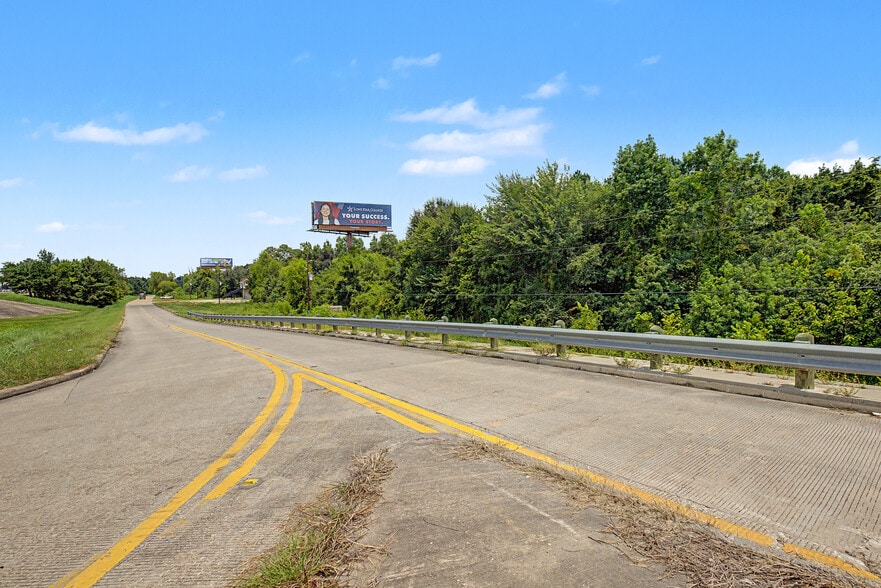 14815 I-45, Conroe, TX for sale - Building Photo - Image 3 of 18