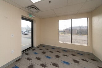 3131 N MacArthur Blvd, Bethany, OK à louer Photo intérieure- Image 2 de 5