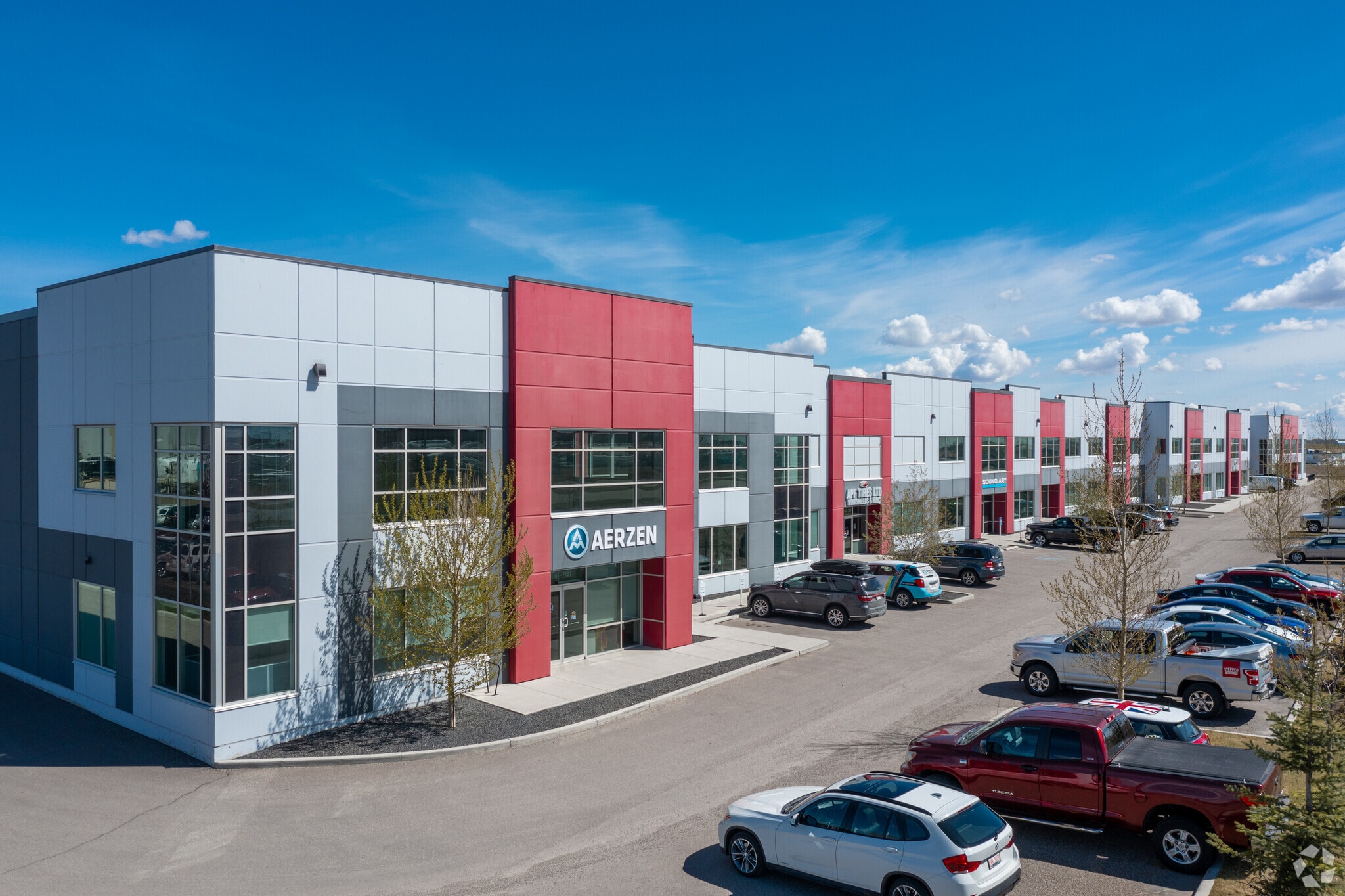 6027 79th Ave SE, Calgary, AB for sale Primary Photo- Image 1 of 1