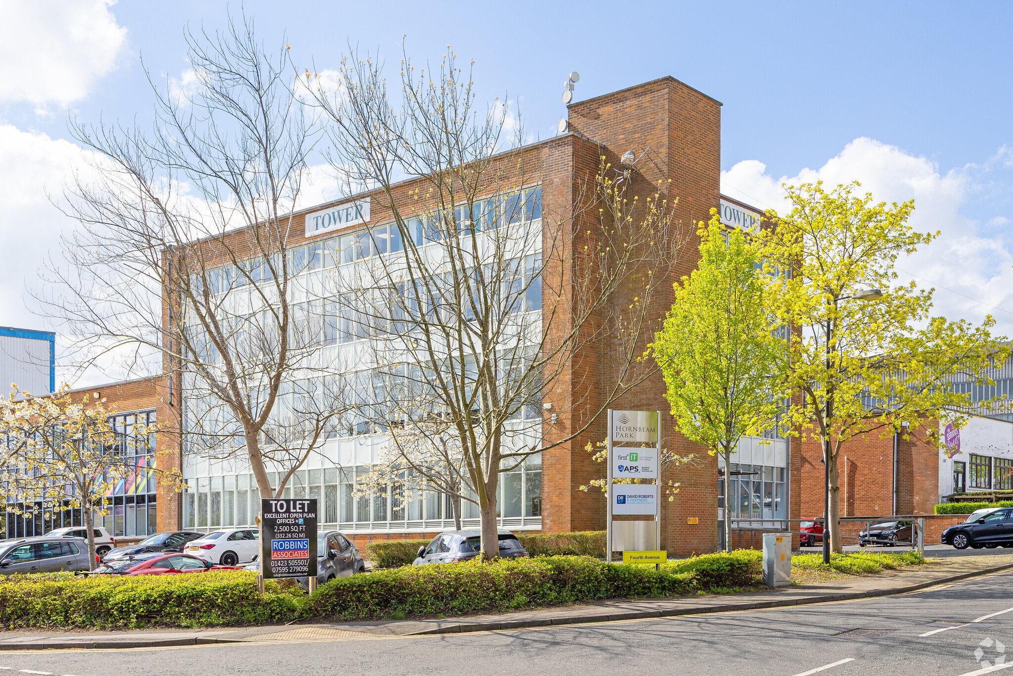 Fourth Ave, Harrogate for lease Primary Photo- Image 1 of 4