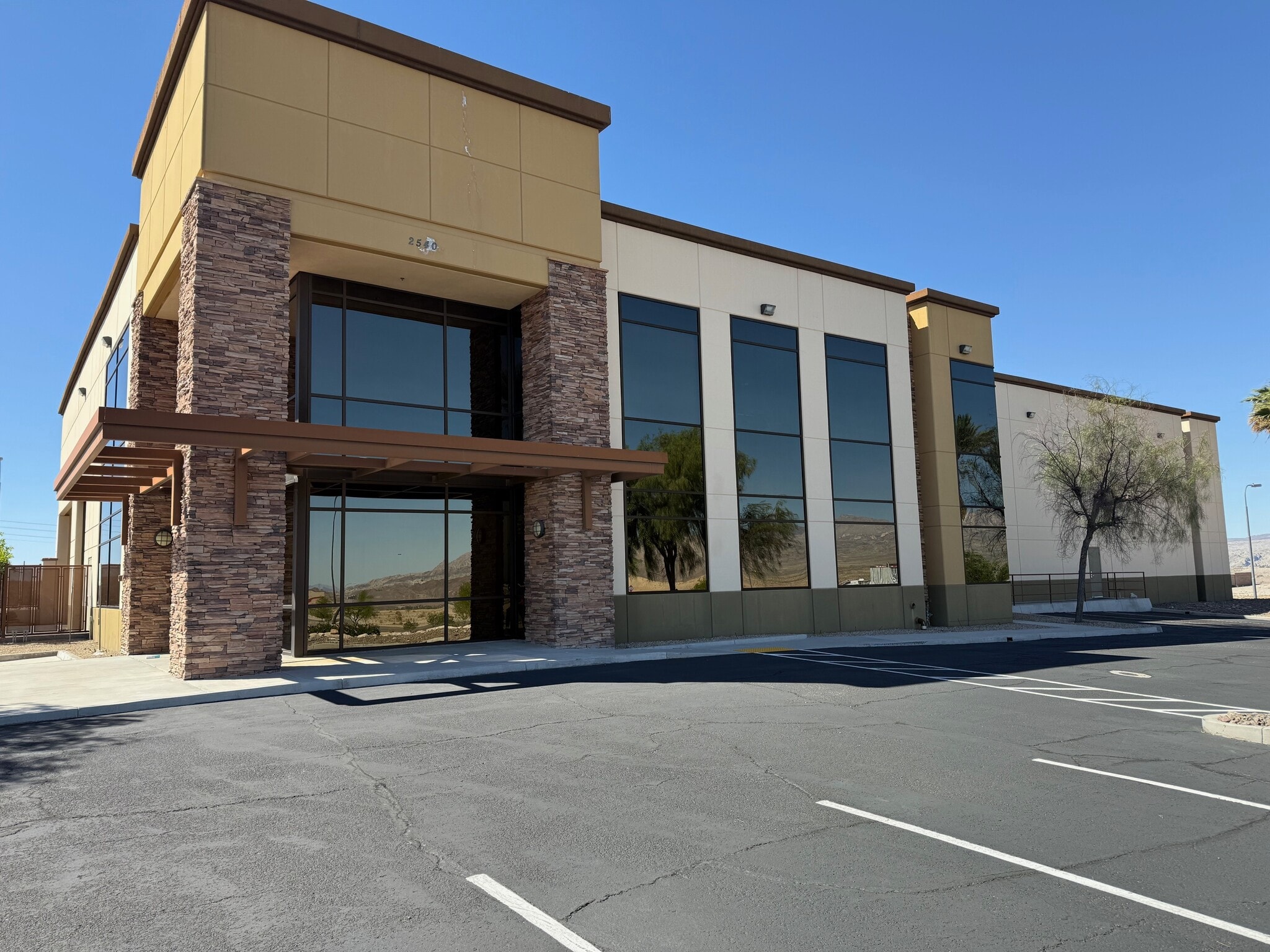 2540 Landon Dr, Bullhead City, AZ for sale Building Photo- Image 1 of 26