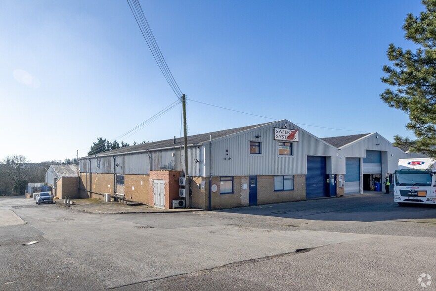 High Holborn Rd, Ripley à louer - Photo du bâtiment - Image 3 de 3