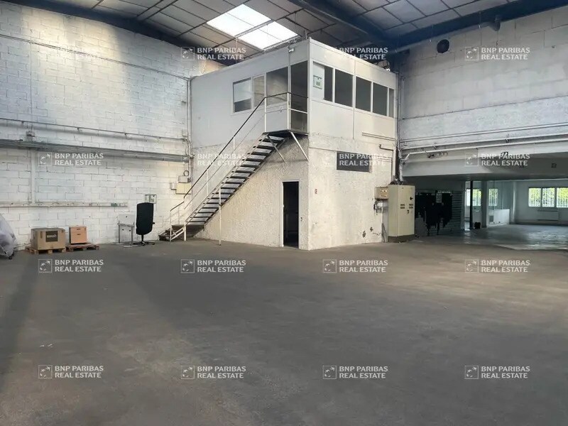 Flex in Vaulx-en-Velin for lease Interior Photo- Image 1 of 9