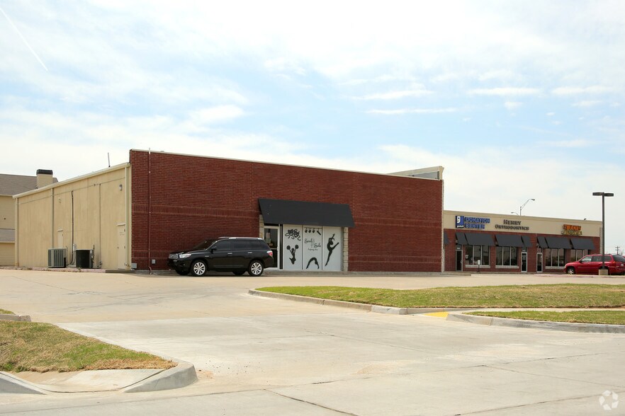 14605 S Memorial Dr, Bixby, OK à louer - Photo du bâtiment - Image 2 de 3