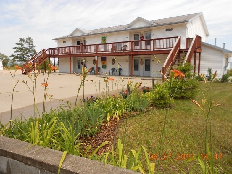 4497 S US Highway 23, Greenbush, MI à vendre - Photo principale - Image 1 de 56