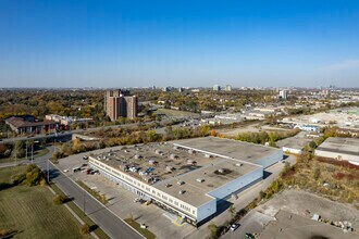 560 Hensall Cir, Mississauga, ON - Aerial  map view