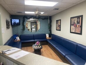 289 Central Ave, Metuchen, NJ for lease Interior Photo- Image 2 of 9