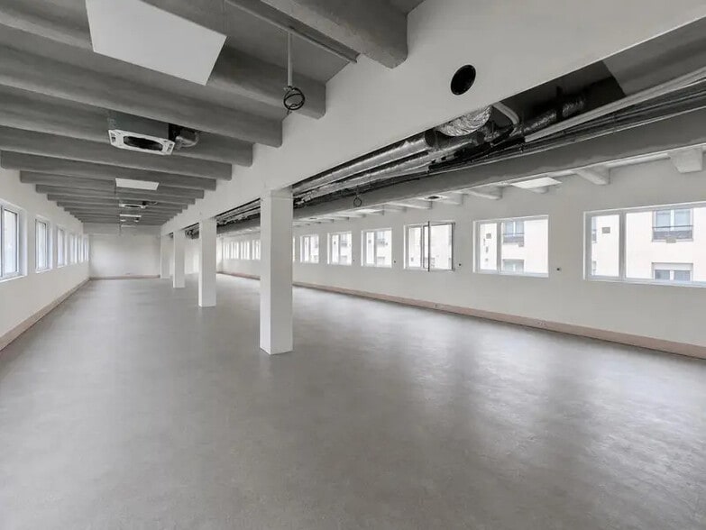 17 Rue Saint Michel, Lyon for sale - Building Photo - Image 2 of 9