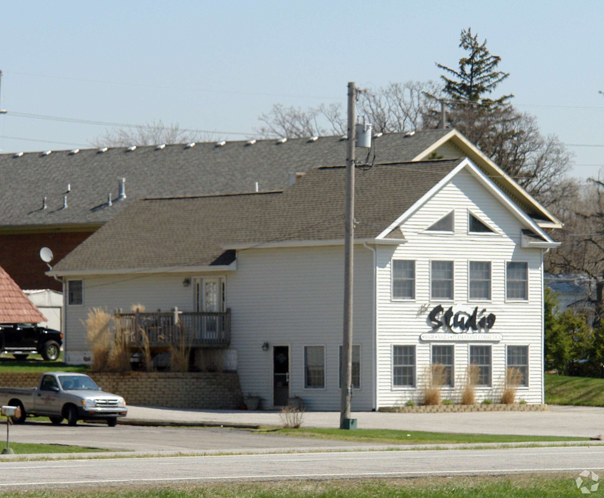 1256 Morthland Dr, Valparaiso, IN for sale Primary Photo- Image 1 of 1