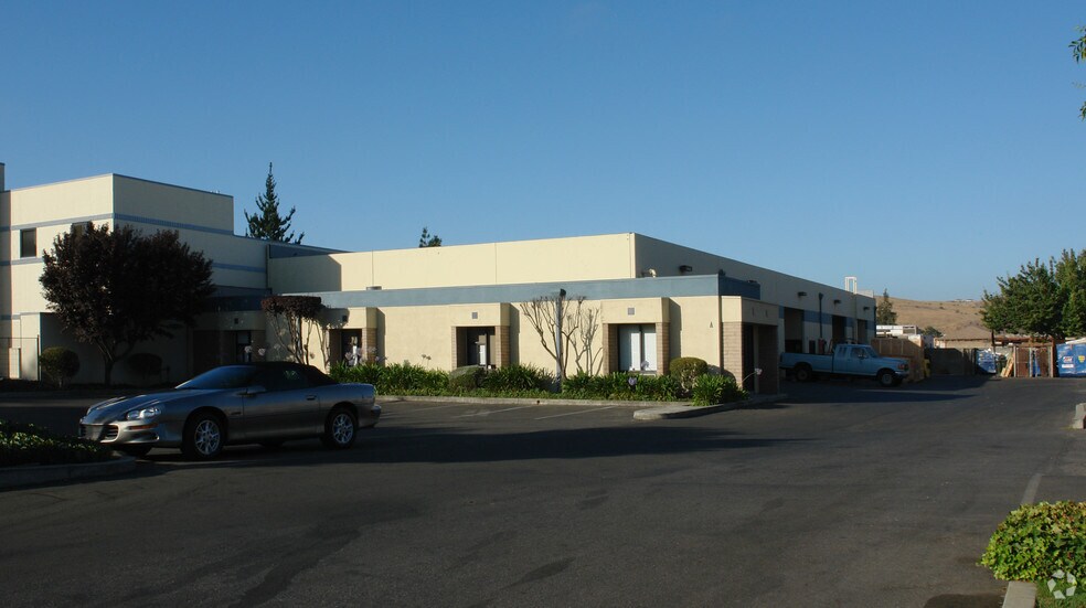 2885 Aiello Dr, San Jose, CA à vendre - Photo du bâtiment - Image 3 de 6